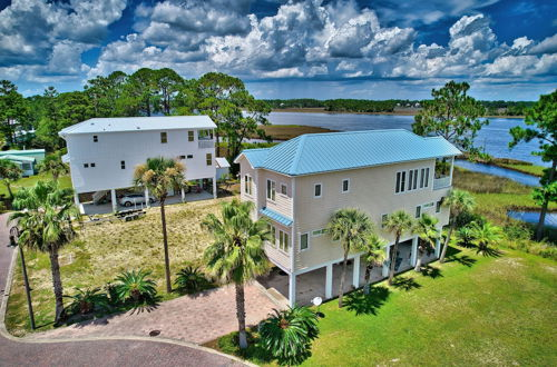 Photo 21 - Riverfront Carrabelle Home w/ Furnished Patio