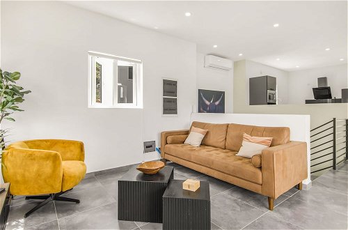 Photo 10 - Modern 3-bed Apartment in Papaya Resort Curacao