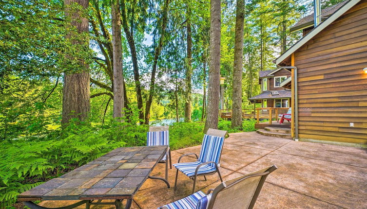 Photo 1 - The River House' w/ Deck, on Mckenzie River