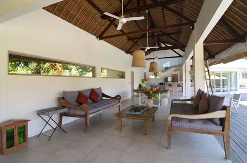 Photo 18 - stunning 4 Bedrooms Private Pool Villa in Canggu