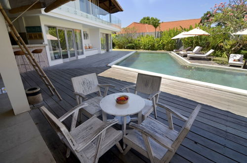 Photo 41 - stunning 4 Bedrooms Private Pool Villa in Canggu
