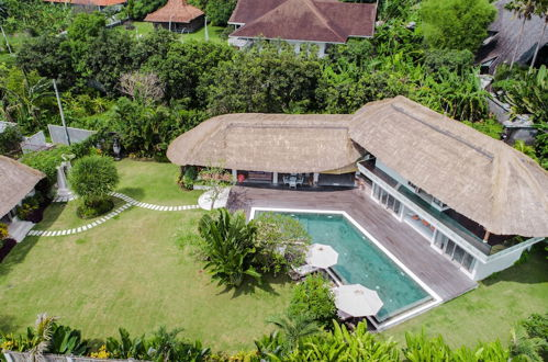 Photo 39 - stunning 4 Bedrooms Private Pool Villa in Canggu