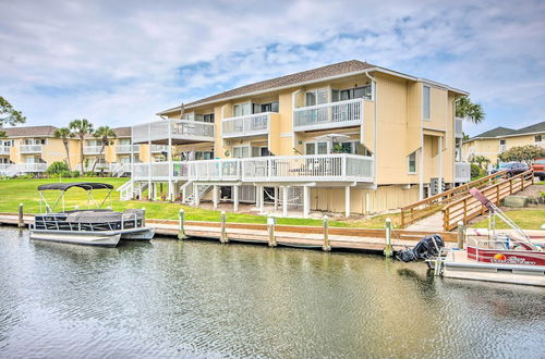 Foto 19 - Canalfront Condo w/ Pool - Walk to Destin Beach