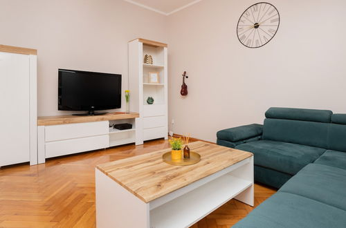 Photo 14 - Spacious Family Apartment by Renters