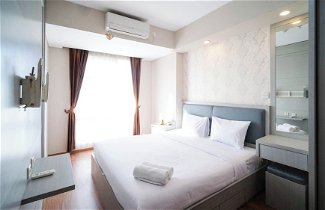 Photo 2 - Modern And Cozy 1Br At Grand Sungkono Lagoon Apartment