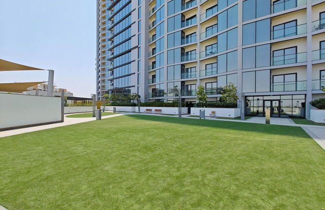 Beautiful Cityscape Views From This Urban Retreat - Photo 43