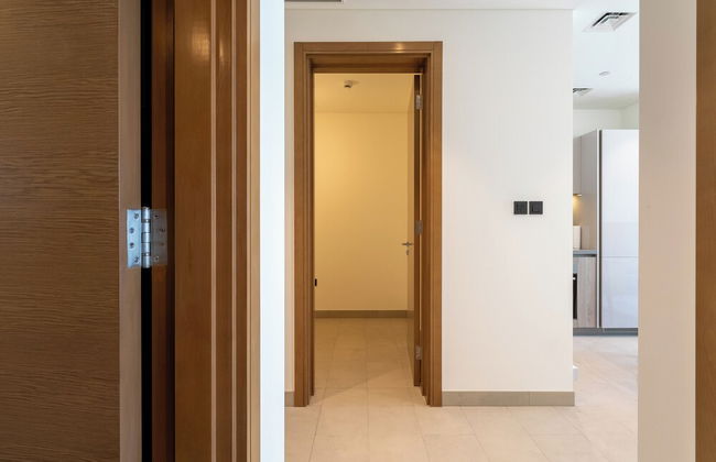 Beautiful Cityscape Views From This Urban Retreat - Photo 36