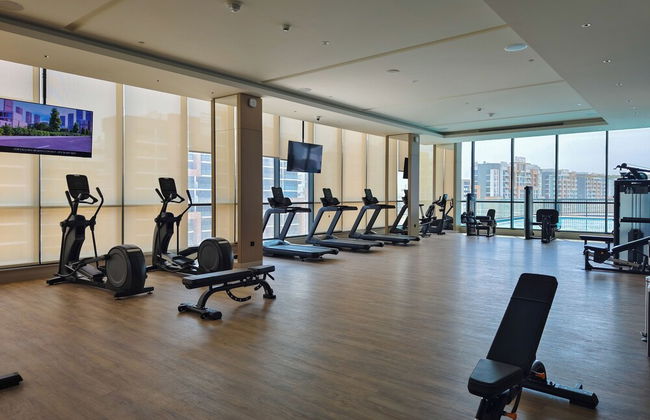 Beautiful Cityscape Views From This Urban Retreat - Photo 33