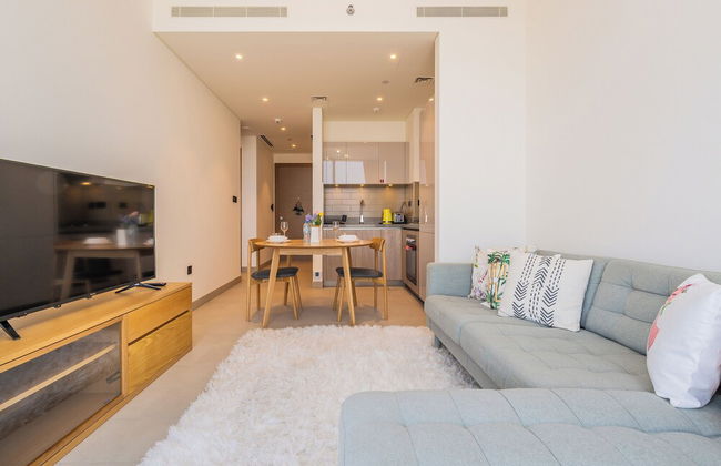 Beautiful Cityscape Views From This Urban Retreat - Photo 16