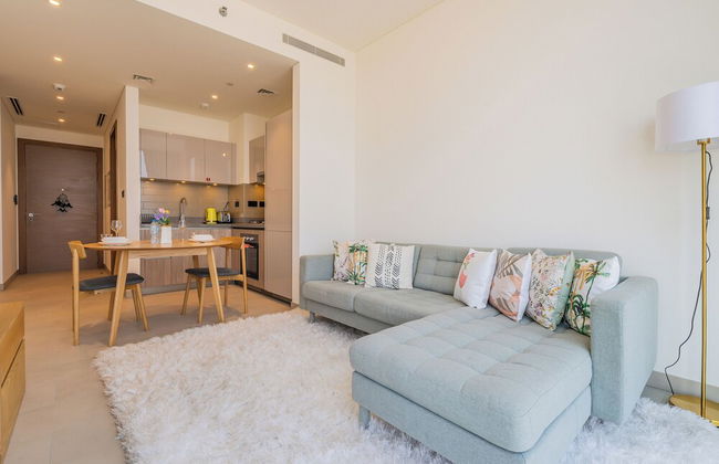 Beautiful Cityscape Views From This Urban Retreat - Photo 17