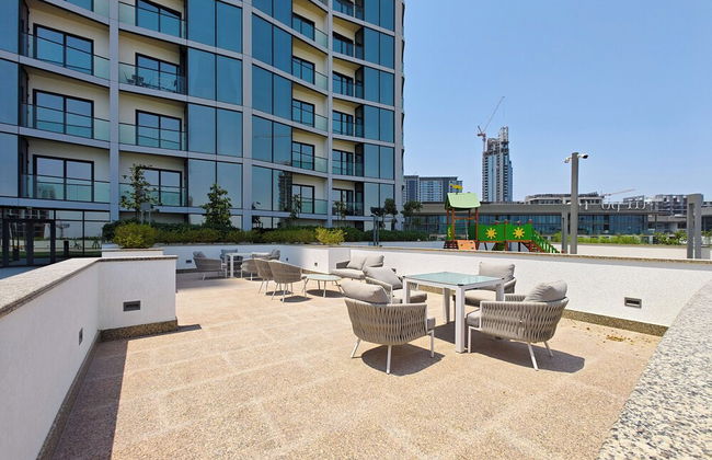 Beautiful Cityscape Views From This Urban Retreat - Photo 47