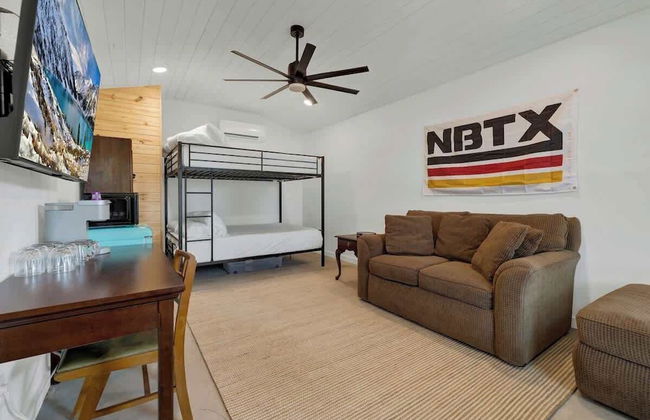 Historic Gem Near Schlitterbahn - Foto 13