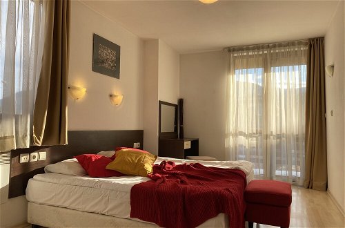 Photo 2 - Banderitsa Apartment in Bansko With Queen Size bed and Kitchen