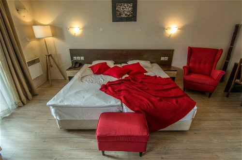 Photo 5 - Banderitsa Apartment in Bansko With Queen Size bed and Kitchen