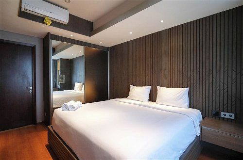 Photo 2 - Modern And Cozy 2Br At Grand Sungkono Lagoon Apartment