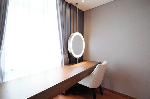 Foto 8 - Modern And Cozy 2Br At Grand Sungkono Lagoon Apartment