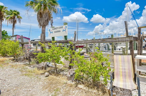 Photo 2 - Sunny Bradenton Retreat - Visit Anna Maria Island