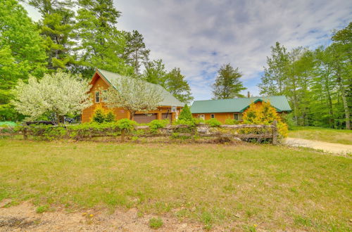 Foto 17 - Lakefront Cabin w/ Dock, Grill, 8 Mi to Munising