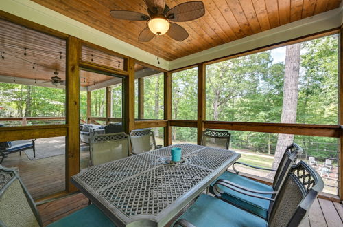 Photo 11 - Luxe Kentucky Cabin Rental ~ 9 Mi to Mammoth Cave