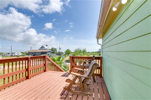 Photo 31 - Sunny Crystal Beach Cottage w/ Deck & Grill