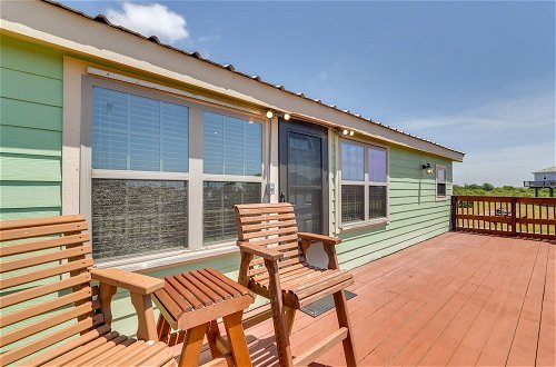 Photo 26 - Sunny Crystal Beach Cottage w/ Deck & Grill