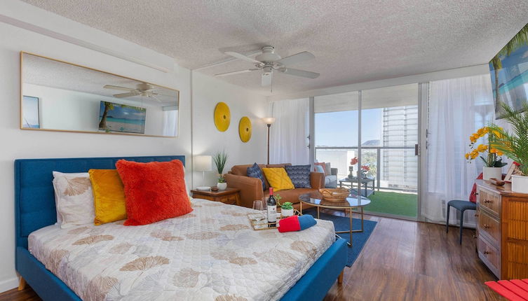 Photo 1 - Vibrant Studio in the Heart of Waikiki