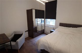 Foto 2 - Stunning 1double Bed Apartment in London