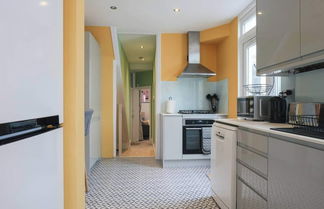 Photo 3 - Lovely 1BD Flat -prime Brighton Location w Garden