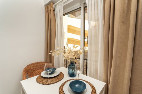 Photo 9 - Praia da Rocha Beach Bright Apartment 50 m walk from the beach