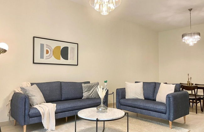 Elite LUX Holiday Homes - Spacious 2BR With Direct Metro Access in Al Furjan Dubai - Foto 13