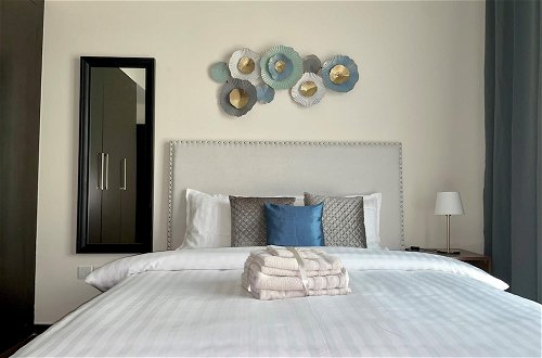 Photo 9 - Elite LUX Holiday Homes - Spacious 2BR With Direct Metro Access in Al Furjan Dubai