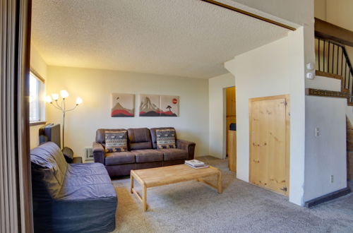 Photo 15 - Mammoth Lakes Condo w/ Fireplace & Mountain Views