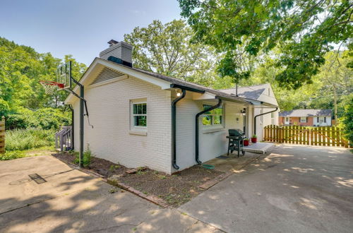 Photo 26 - Raleigh Vacation Rental w/ Deck, Garden & Backyard