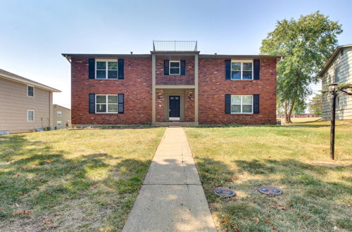 Photo 8 - Pet-friendly Overland Park Condo With Pool Access