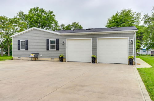 Photo 21 - Port Clinton Vacation Rental w/ Boat Dock & Grill