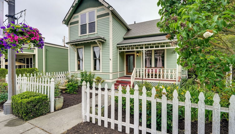 Photo 1 - Charming La Conner Vacation Home w/ Fireplace