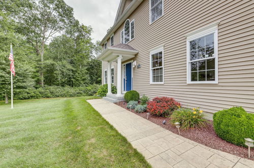 Photo 15 - Spacious Connecticut Home - Deck, Grill & Fire Pit