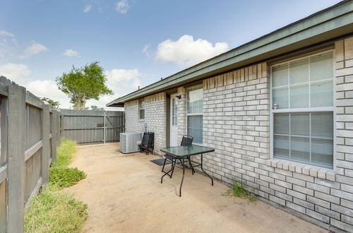 Photo 10 - Pet-friendly Edinburg Apartment With Pool Access