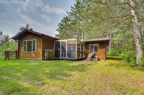 Foto 9 - Woodland Cabin w/ Fishing, ATV & Snowmobile Trails