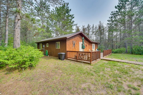 Foto 21 - Woodland Cabin w/ Fishing, ATV & Snowmobile Trails