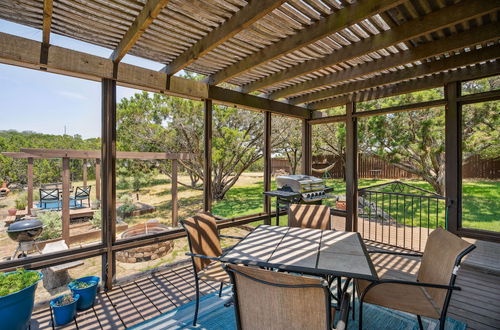 Photo 5 - Pipe Creek Escape w/ Screened-in Porch & Hot Tub