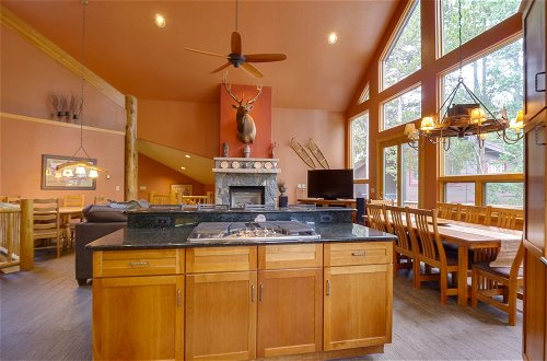 Foto 32 - Rustic Breckenridge Home w/ Hot Tub & Ski Shuttle