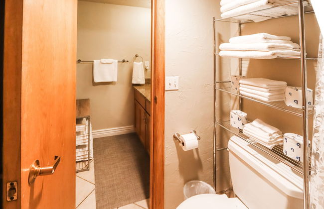 New Ski In/ski out Studio Onsite Amenities! - Foto 14