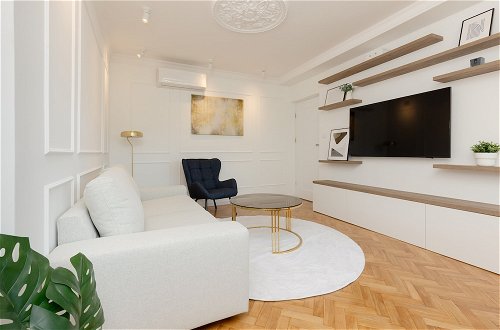 Photo 10 - Apartment in the City Centre by Renters