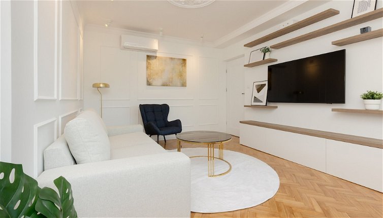 Photo 1 - Apartment in the City Centre by Renters