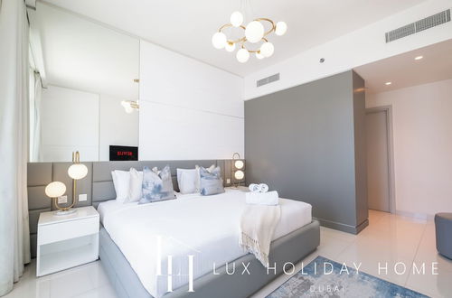 Photo 8 - LUX Luxury Sunrise Beachfront Suite 2