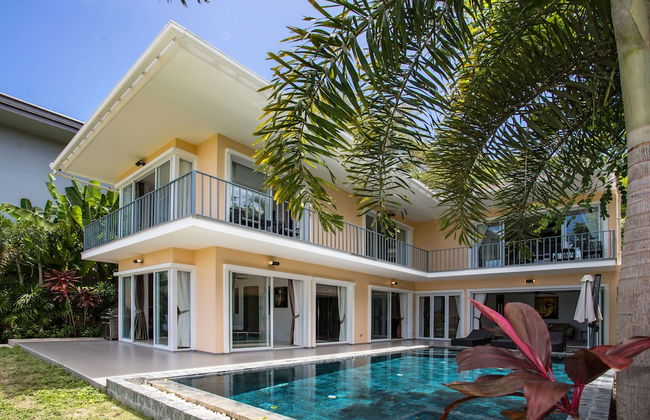 Tropical Seaview Pool Villa Dragon A - Photo 1