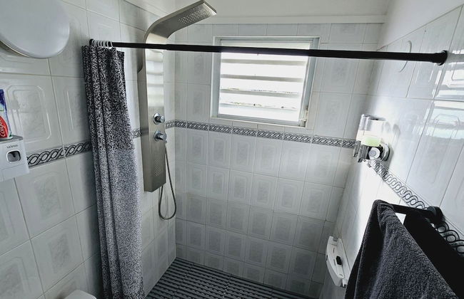 Cozy and Modern Apartment Black & White With Jacuzzi on Terrace - Foto 24