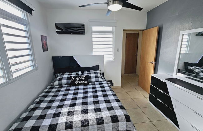 Cozy and Modern Apartment Black & White With Jacuzzi on Terrace - Foto 13