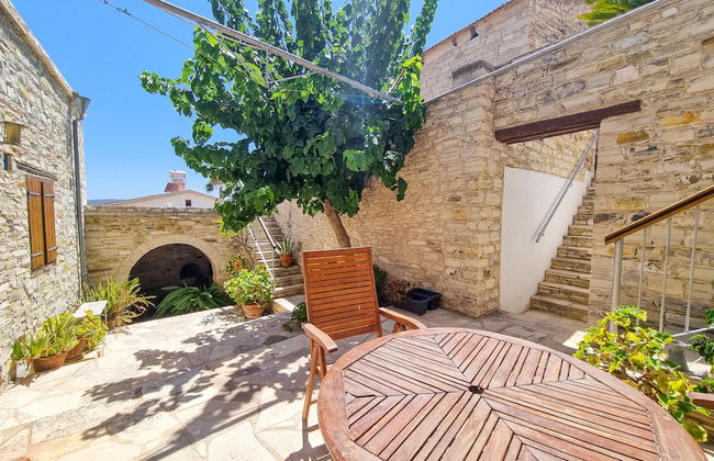 Traditional Village Pool Apartment - Photo 9